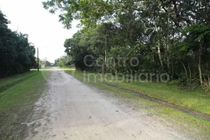 TERRENO à venda em Peruíbe, no bairro Jardim Sao Luiz