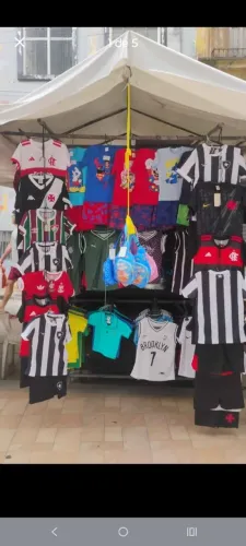 VENDE-SE UMA BARRACA NA RUA SANTO ANTÔNIO EM FRENTE A CASAS BAHIA