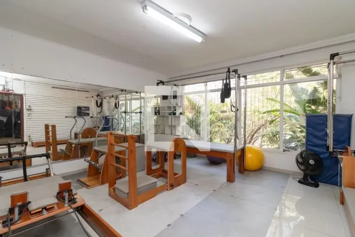 Casa à Venda - Vila Ré, 4 Quartos, 170 m2