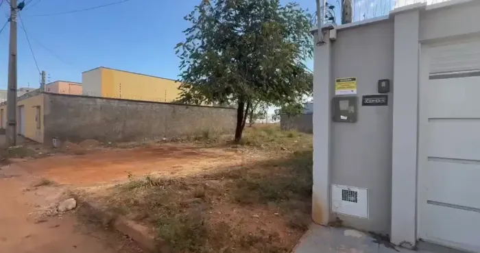 ALC SO 141 B , (quadra fundo a Ulbra) , Lote- Ágio, murado em U c 311mt2