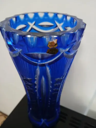 Vaso cristal antigo Hering azul cobalto, lapidado a mão.26cm