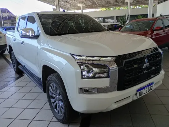 Mitsubishi TRITON HPE 2.4 CD 4X4 TB Diesel Aut. 2026