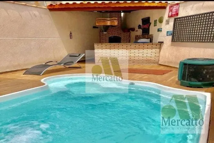 Casa para Locação Valor: R$ 4.800,00/mês