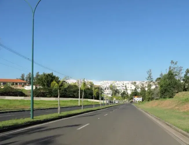 Imóvel para venda tem 360 metros quadrados em Swiss Park - Campinas - SP