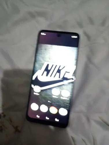 Celular e32