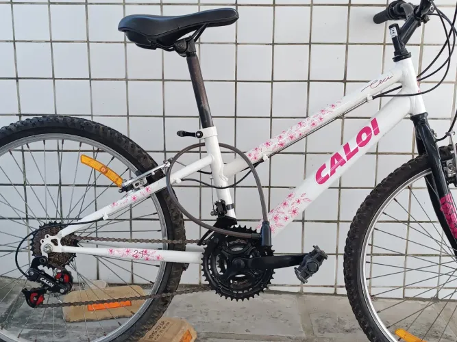 Bicicleta aro 27 Caloi Cecy com marchas