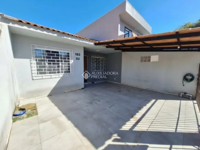 Casa com 02 quartos no bairro Cruzeiro