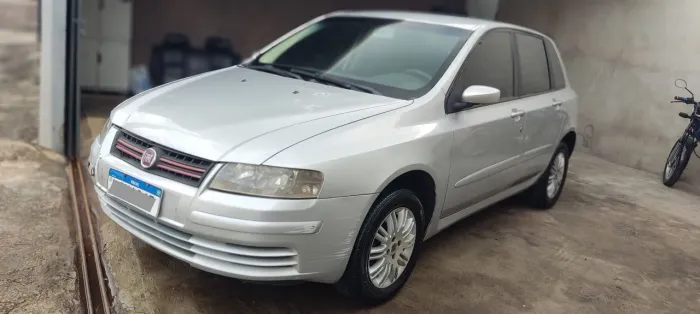 Vendo ou troco Fiat Stillo 1.8 Flex motor GM 8 válvulas 2007/2007 completo ar gelando 