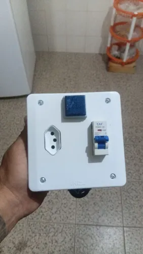 Extensão Profissional com Voltímetro 