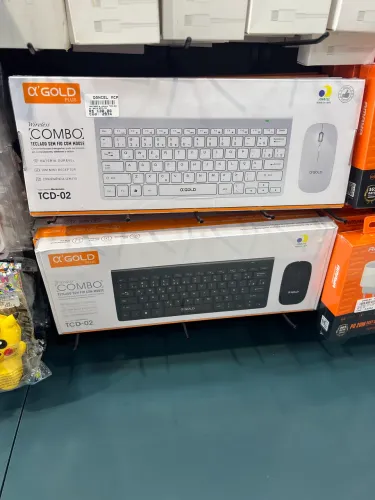 Teclado sem fio com mouse