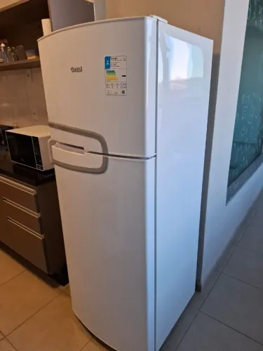 Geladeira Consul Frost Free 340L 110V - Seminova