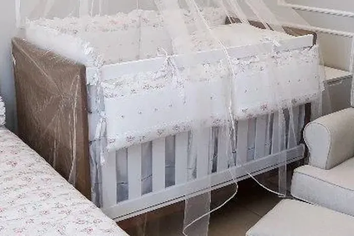 Berço e mini cama (2 em 1)