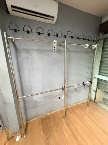Araras inox roupas 