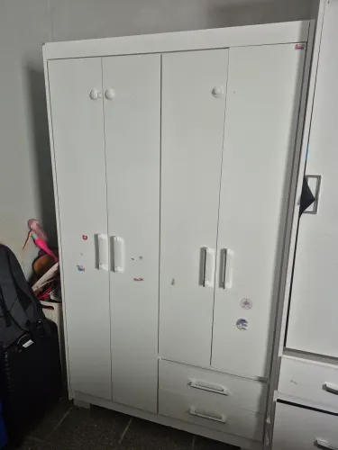 Guarda roupa infantil