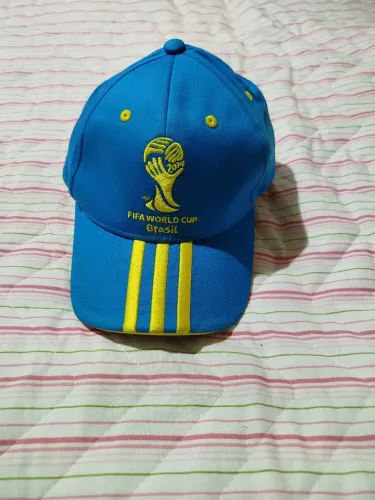 Boné FIFA/Adidas. Copa do Mundo 2014. Novo.