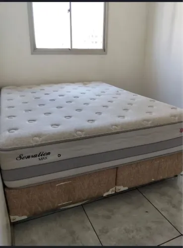 Cama quen de casal