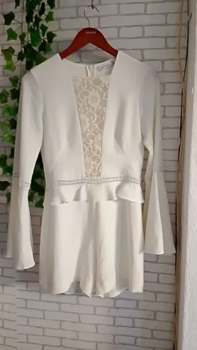 Macaquinho curto da marca Lenita Negrão 