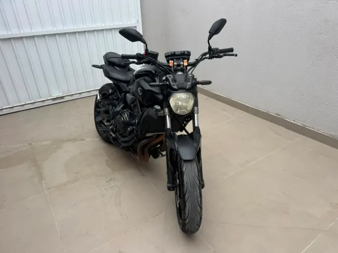 MT-07 sem detalhes