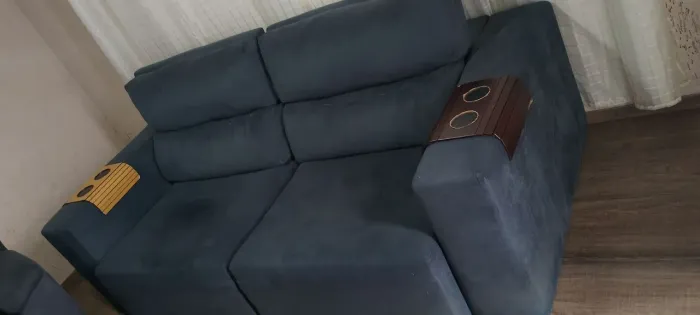Sofá retrátil semi novo