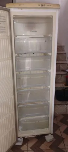 Frizer em pé