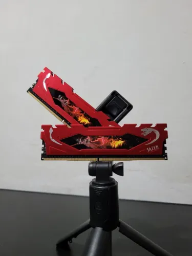 Par de memória ram Jazer 8 giga cada pente, velociadade de 3200mhz, (NOVO)