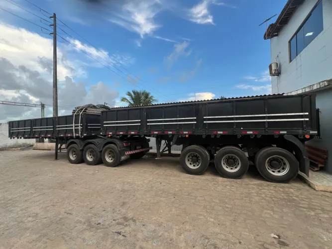 Carreta graneleiro noma rodotrem