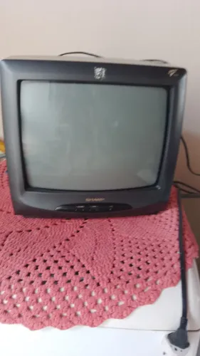Vendo tv 14 polegadas antiga e funcionando muito bem conservada