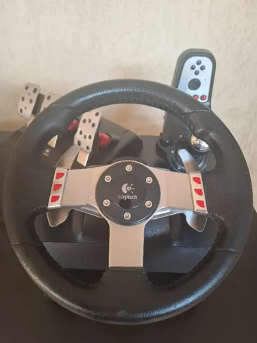 Volante Logitech G27 Completo Simulador de Corrida com Pedais e Caixa de Mudanças PC PS3