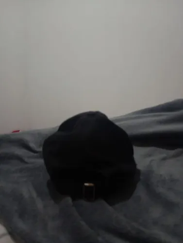 Boné New Era preto com Roxo