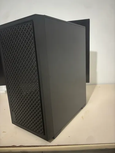 Gabinete gamer Pichau nunca usado