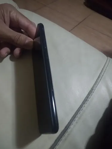 REDMI NOTE 7 - BATERIA 4000 MILHAMPERES - 4 GB MEMÓRIA RAM E 64 GB ARMAZENAMENTO.
