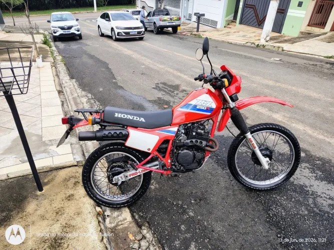 ? Raridade Absoluta: Honda XLX 250R - Uma Máquina do Tempo Intacta!<br>