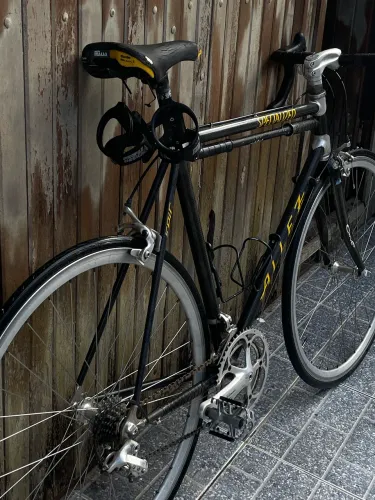 Bike Specialized Allez Speed + Capacete e Bomba (Combo Completo)