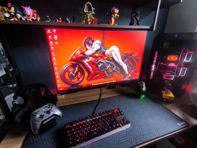 SAMSUNG ODYSSEY G40 25" 240Hz