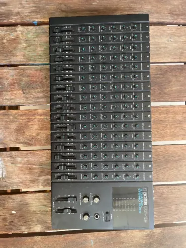 Mesa mixer Boss Bx-16