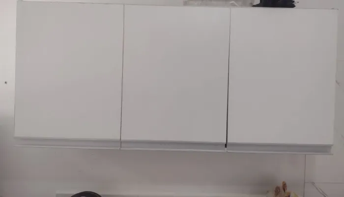 VENDO DOIS ARMÁRIOS AÉREO BRANCO