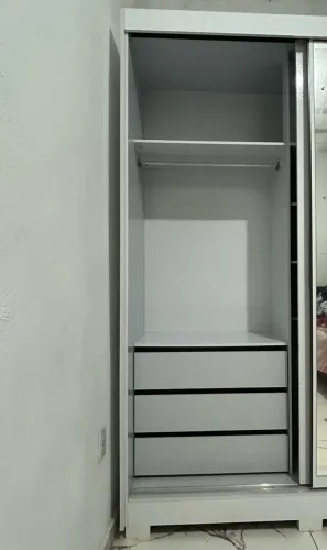 Guarda-Roupa 3 Portas com Espelho, Gavetas e Vários Compartimentos - Conservado