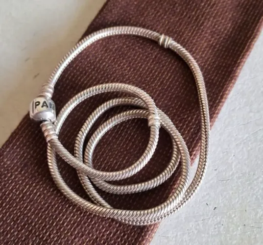 Colar Pandora original 