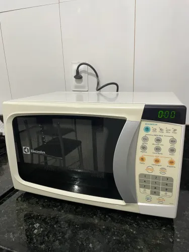 Microondas Eletrolux 20 Litros