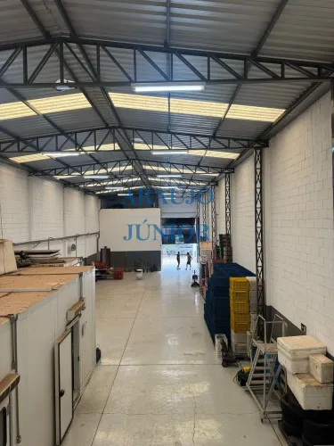 Imperdível Salão Industrial em Condomínio à Venda em Nova Odessa-SP: 2 Salas, 4 Banheiros,