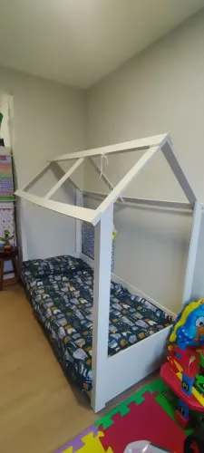 Cama montessoriana - casa