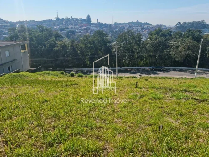 TERRENO EM DECLIVE DE 1475M² Á VENDA NO JARDIM ANGELA