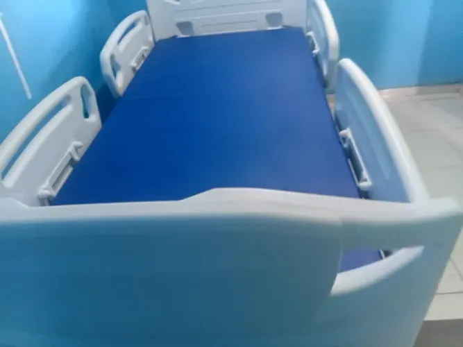 Cama hospitalar semi-nova 