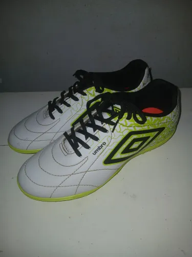 Chuteira Society Umbro Tam 38