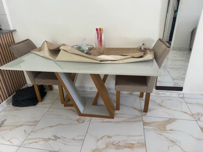 Mesa de jantar 6 cadeiras