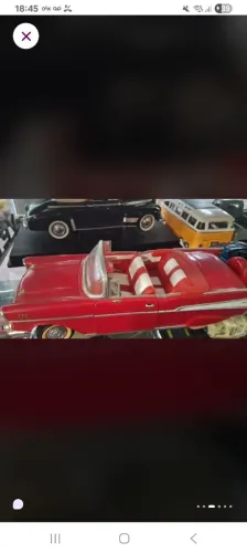 miniatura 1957 chevrolet bel air conversível die cast road legends 1:18.
