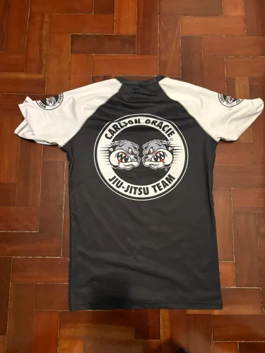 Rashguard Carlson Gracie - Manga curta tamanho M