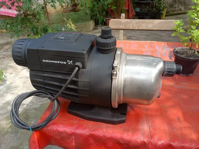 Bomba de água pressurizadora