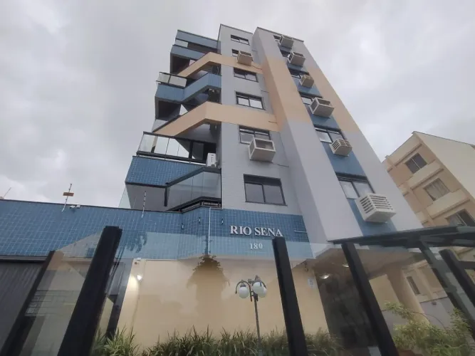 Apartamento de 2 quartos mobiliado no Estreito