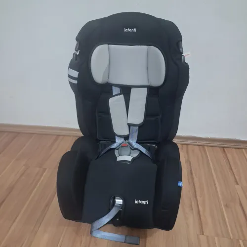 Cadeirinha Infantil carro.